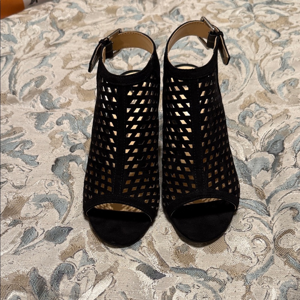 Unisa Black Cutout Heels